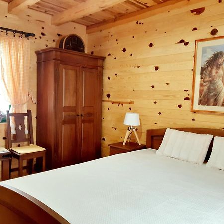 El Paso City, Zlatibor - Unique Wooden Cottages, Treehouse, Wild West Rooms, Accommodation 1-6 People Buitenkant foto