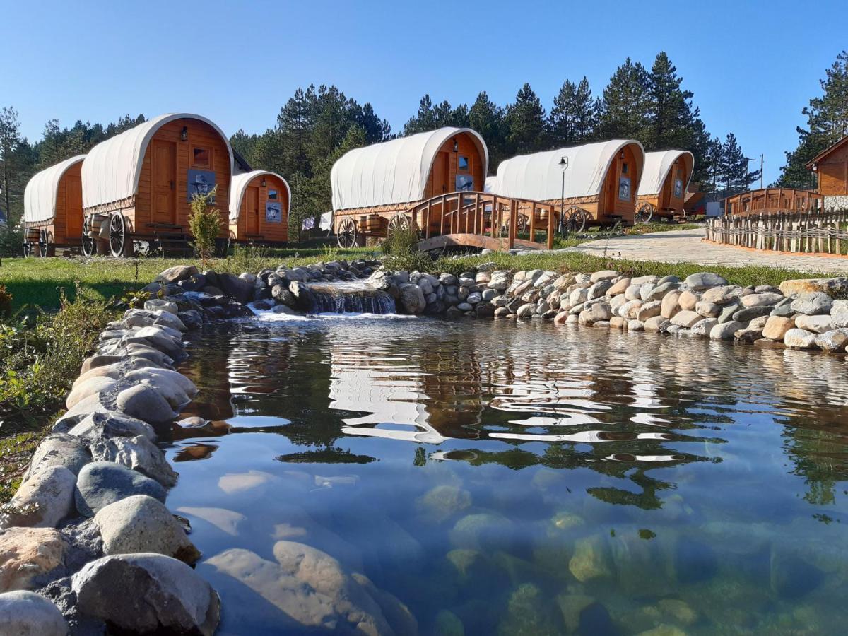 El Paso City, Zlatibor - Unique Wooden Cottages, Treehouse, Wild West Rooms, Accommodation 1-6 People Buitenkant foto