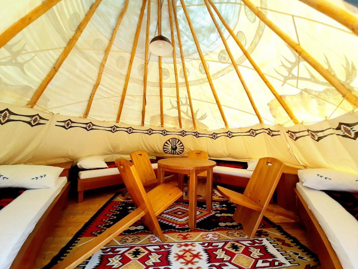 El Paso City, Zlatibor - Unique Wooden Cottages, Treehouse, Wild West Rooms, Accommodation 1-6 People Buitenkant foto