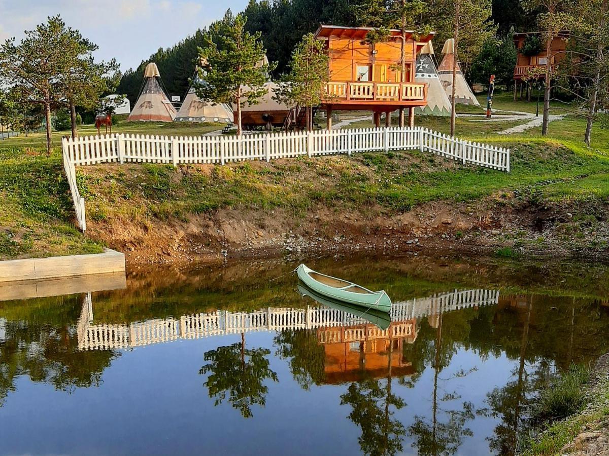 El Paso City, Zlatibor - Unique Wooden Cottages, Treehouse, Wild West Rooms, Accommodation 1-6 People Buitenkant foto