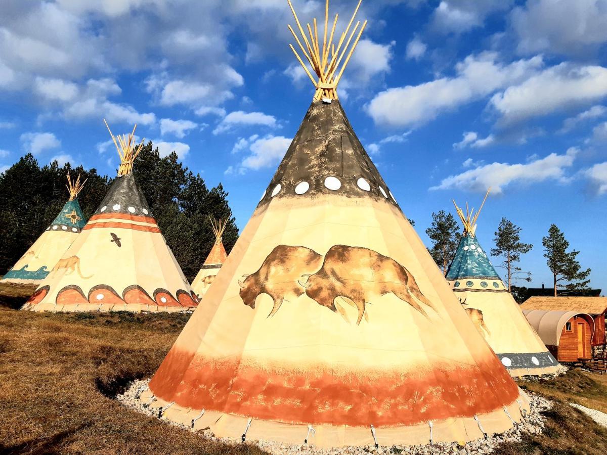 El Paso City, Zlatibor - Unique Wooden Cottages, Treehouse, Wild West Rooms, Accommodation 1-6 People Buitenkant foto