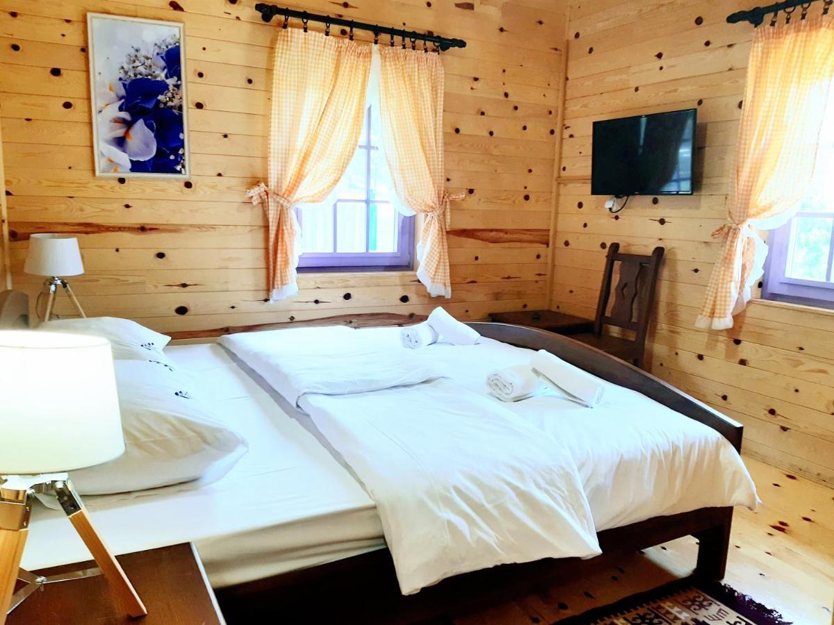 El Paso City, Zlatibor - Unique Wooden Cottages, Treehouse, Wild West Rooms, Accommodation 1-6 People Buitenkant foto