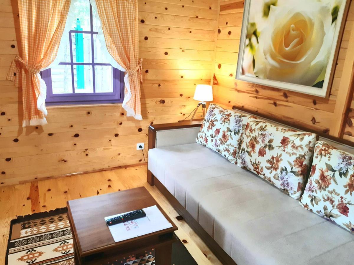 El Paso City, Zlatibor - Unique Wooden Cottages, Treehouse, Wild West Rooms, Accommodation 1-6 People Buitenkant foto
