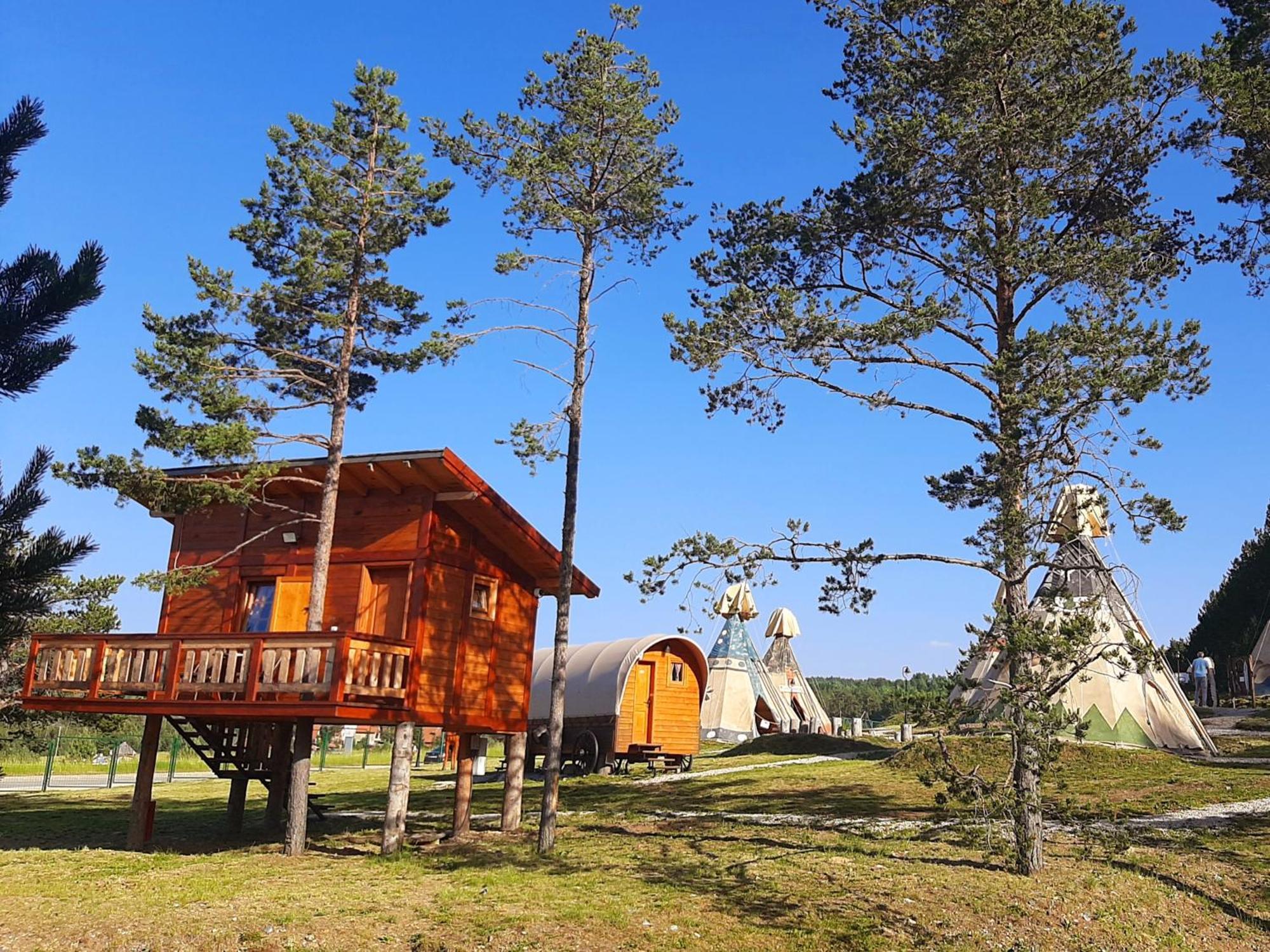 El Paso City, Zlatibor - Unique Wooden Cottages, Treehouse, Wild West Rooms, Accommodation 1-6 People Buitenkant foto